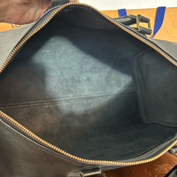 Louis Vuitton Black Epi Speedy 40 - Picture 5 of 15